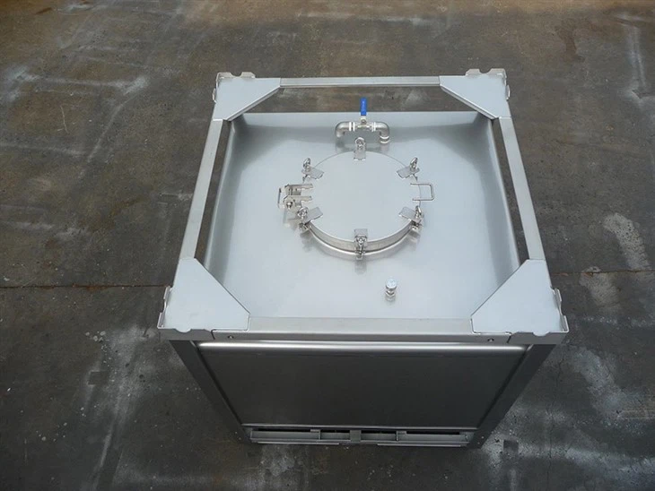 304 manhole